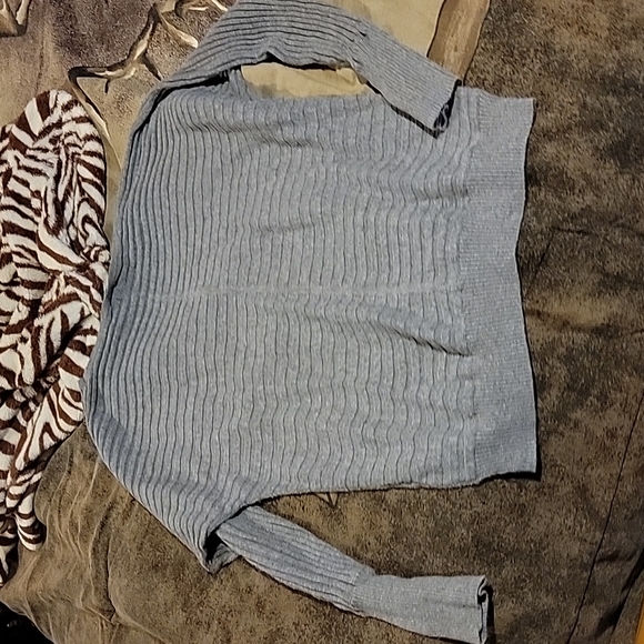 New York and Co sweater - Picture 3 of 4